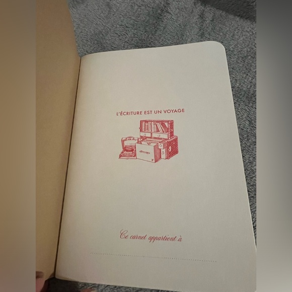 Louis Vuitton small notebook. - Picture 2 of 7